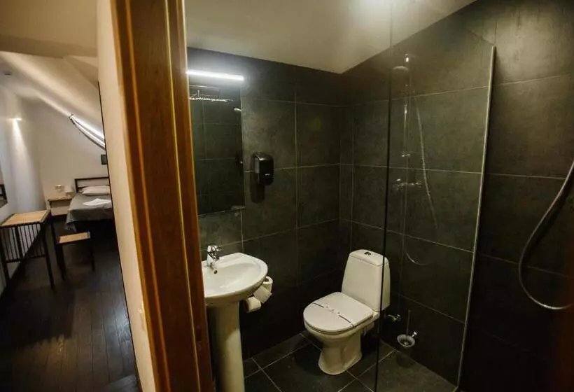 Nebos Hotel & Restaurant