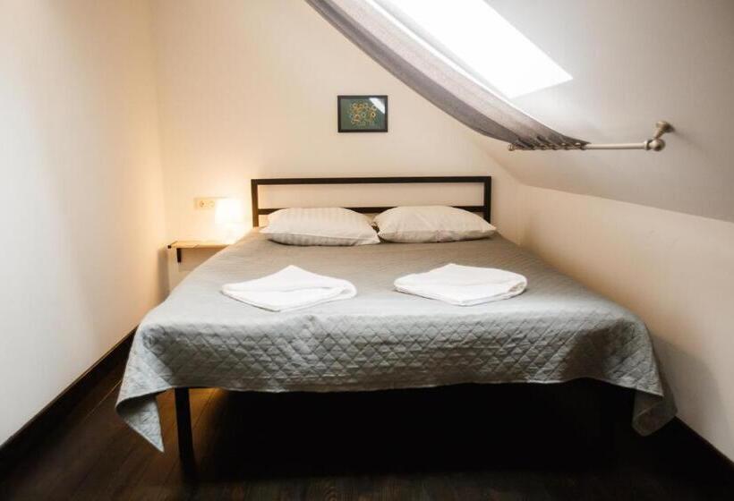 Nebos Hotel & Restaurant