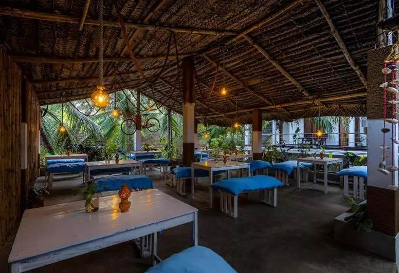Arugambay Resort