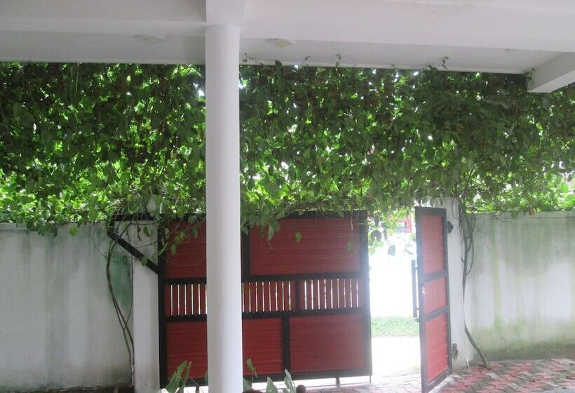 צימר Danushka Family Guesthouse