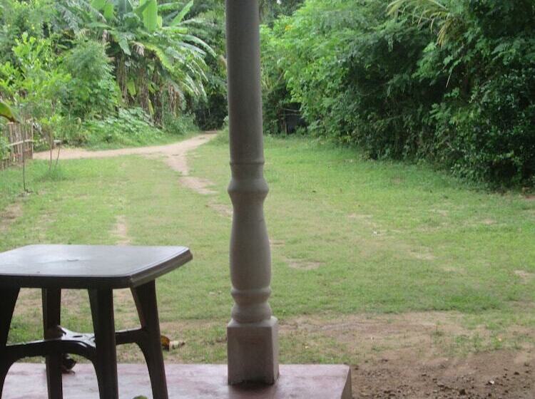 צימר Danushka Family Guesthouse