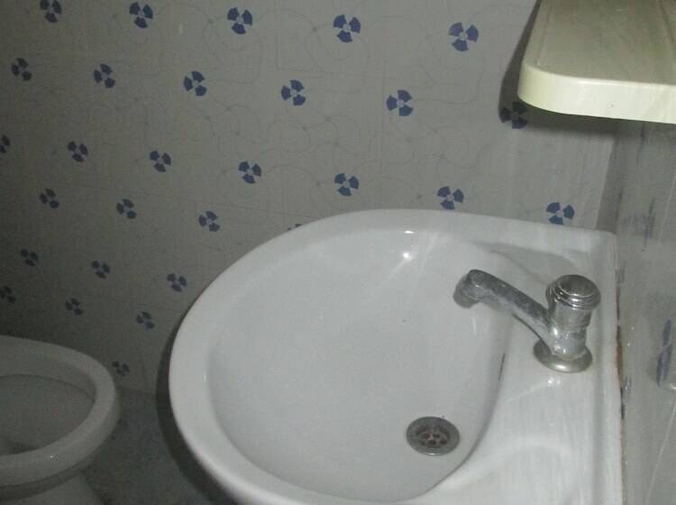 צימר Danushka Family Guesthouse