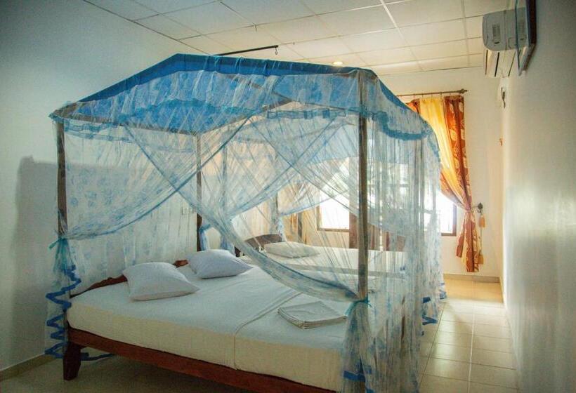 Bed and Breakfast Lake Edge Holiday Inn