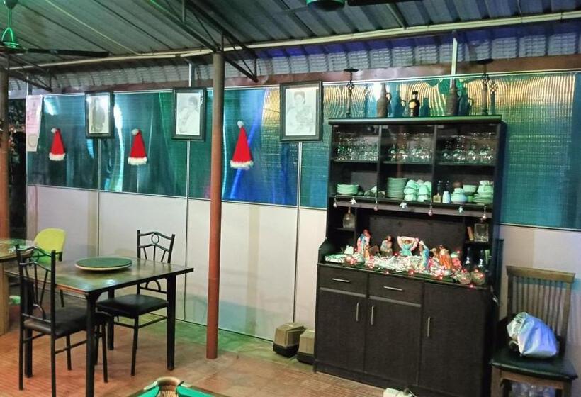 مبيت وإفطار Palms Villa