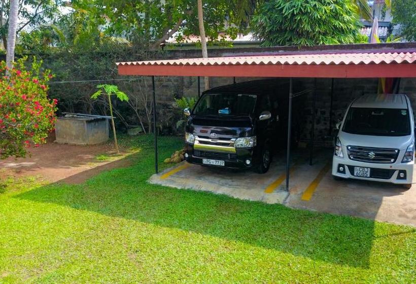 Aamiaismajoitus (B&B) The Residence Hikkaduwa