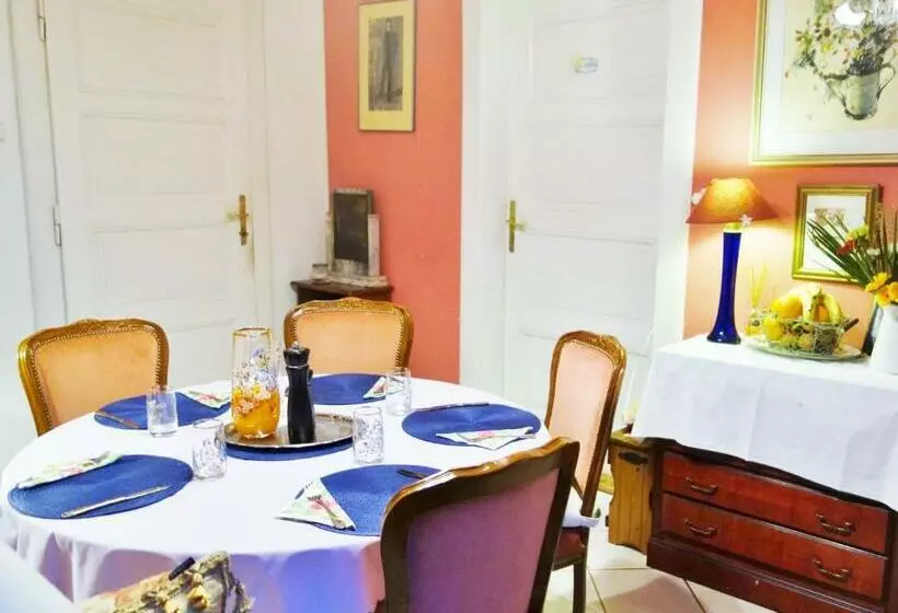 Aamiaismajoitus (B&B) Villa Adam