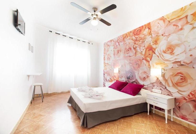 فندق فئة نجمة واحدة Camp Nou Home