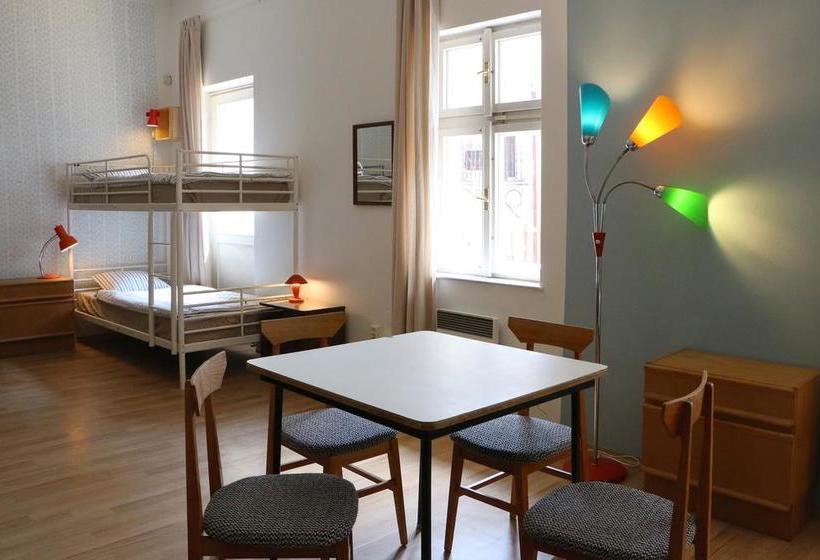 Hostel Boudnik
