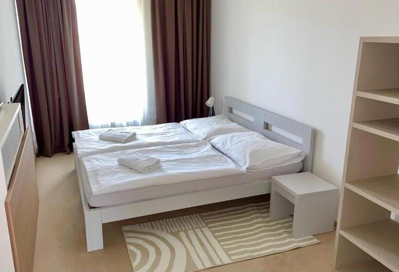 בית מלון כפרי Beroun Golf Club