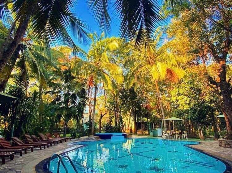 فندق Eden Garden