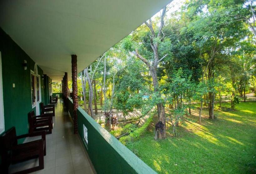 فندق Eden Garden