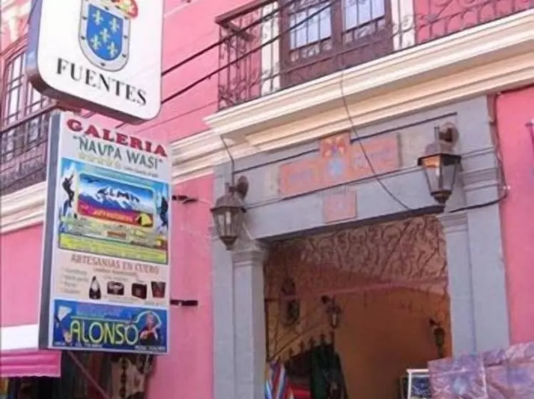 هتل Fuentes