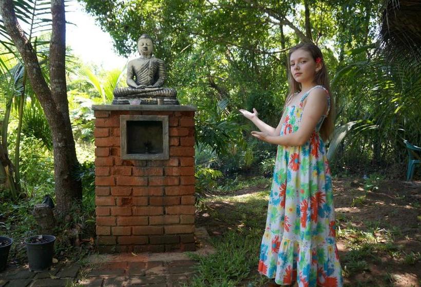 هتل Madunandani Resort & Ayurveda Spa