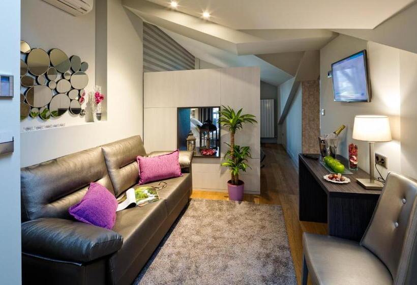 فندق ريفى Saiaritz