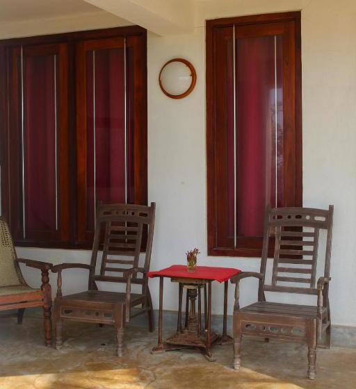 Отель Shanthi Beach Resort