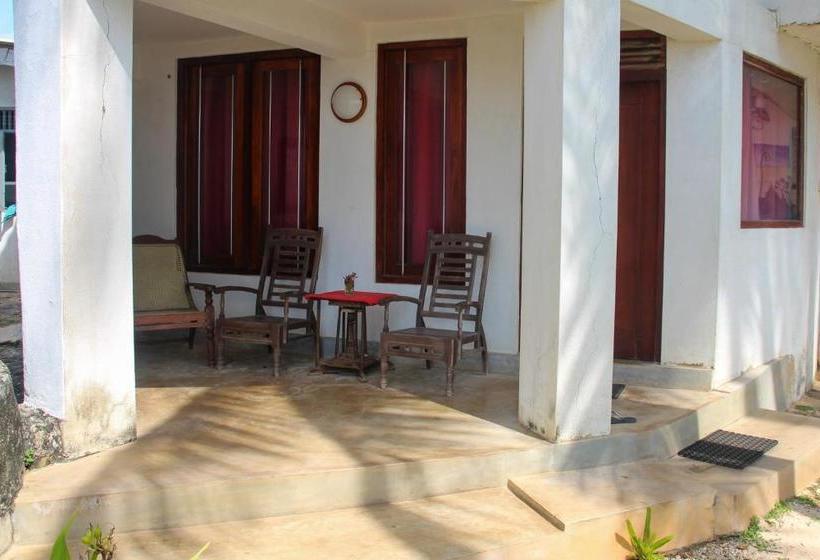 Отель Shanthi Beach Resort