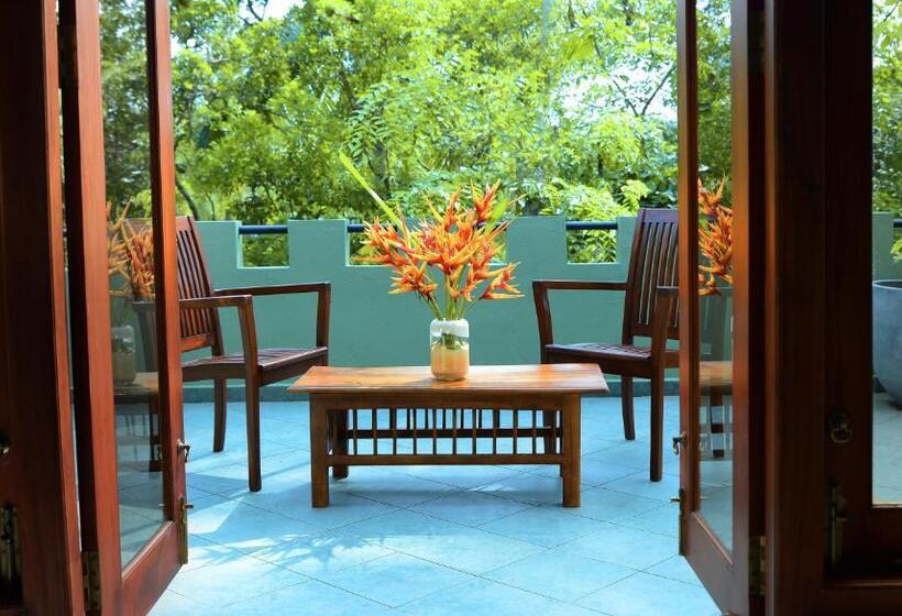 酒店 Tropical Retreat