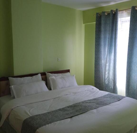 تختخواب و صبحانه Kay Homes