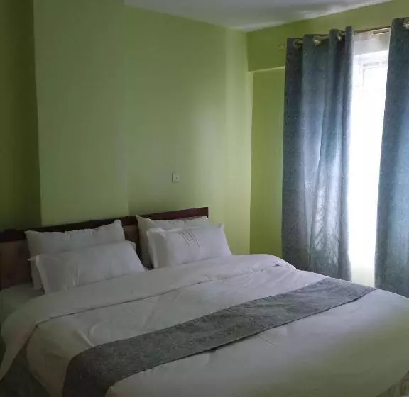 تختخواب و صبحانه Kay Homes