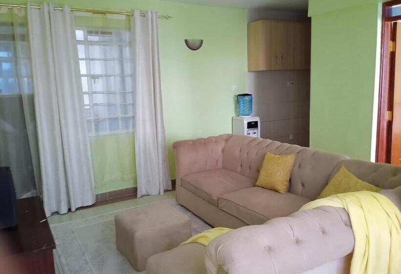 تختخواب و صبحانه Kay Homes