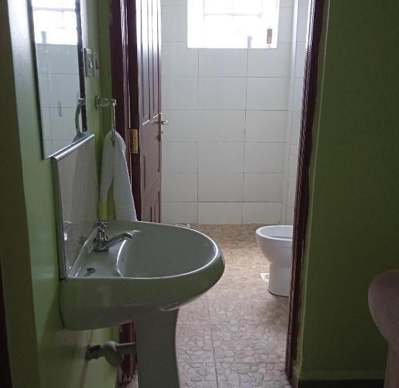 تختخواب و صبحانه Kay Homes