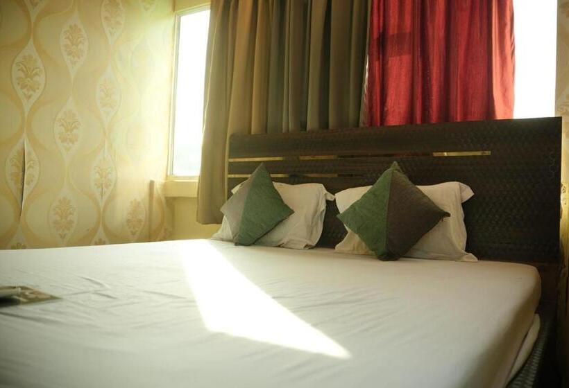 בית מלון כפרי Airport Heaven