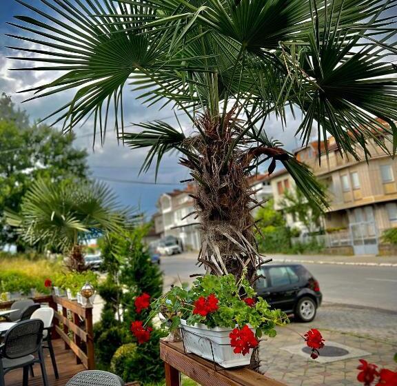 Conti Hotel & Restaurant