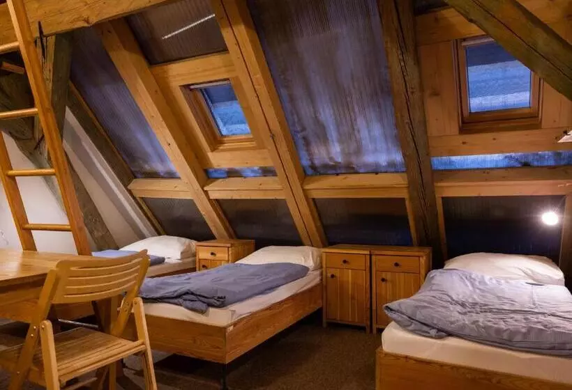 A Hostel Zámecký Pivovar Litomyšl