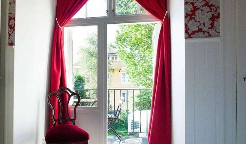 تختخواب و صبحانه Kaptensvillan