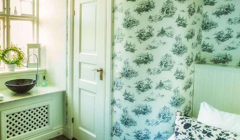 تختخواب و صبحانه Kaptensvillan