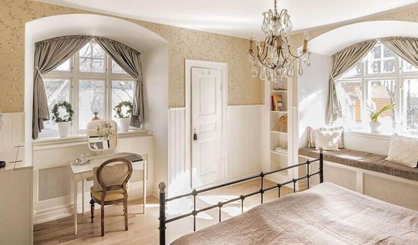 تختخواب و صبحانه Kaptensvillan