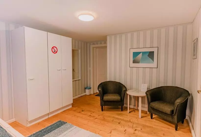 تختخواب و صبحانه Tampere Maja