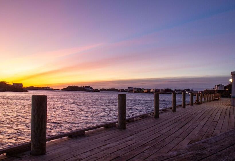 Fast Hotel Henningsvær