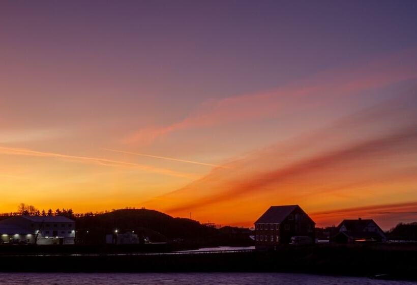 Fast Hotel Henningsvær