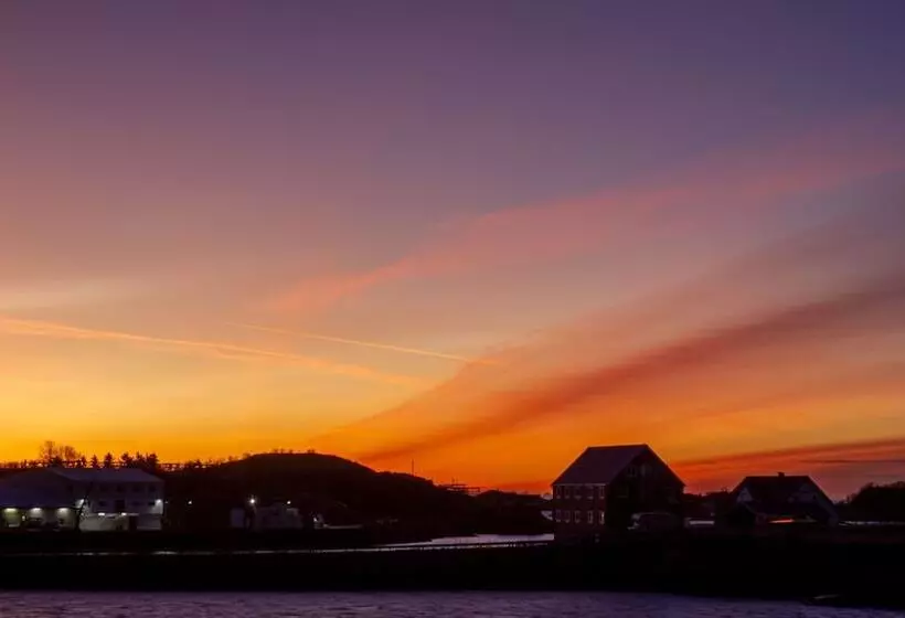 Fast Hotel Henningsvær