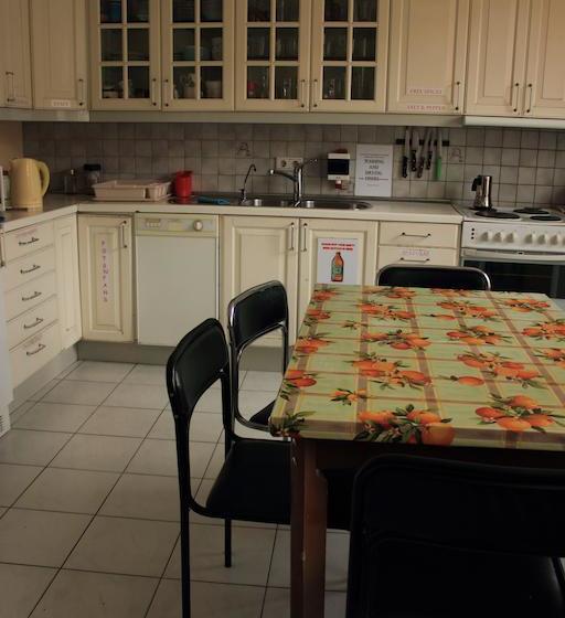 هاستل Mikalo House