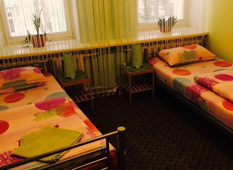 هاستل Mikalo House