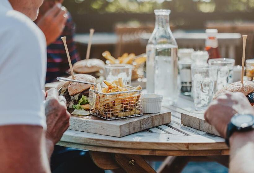 Bjäre Golfklubb Hotel & Lodge