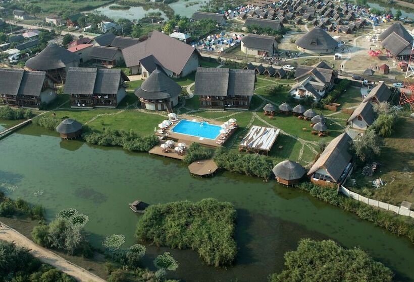 בית מלון כפרי Green Village Resort