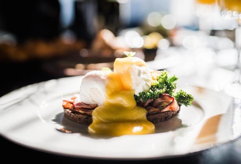 هتل Maestro Design