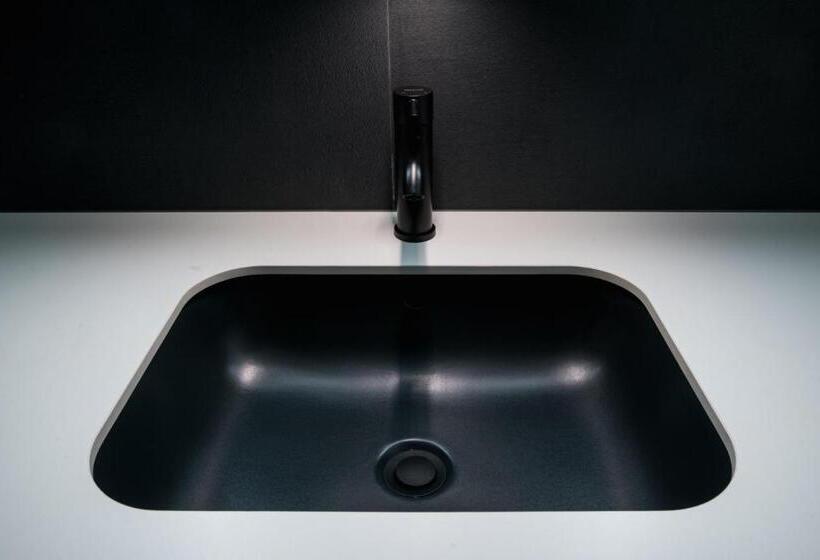 هتل Maestro Design