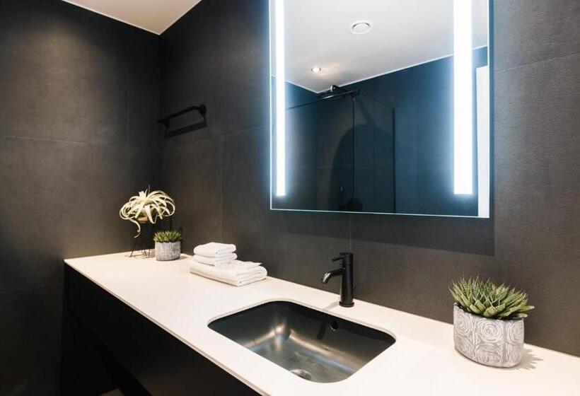 هتل Maestro Design