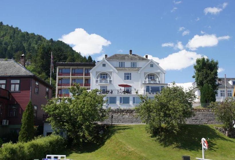 בית מלון כפרי Midtnes