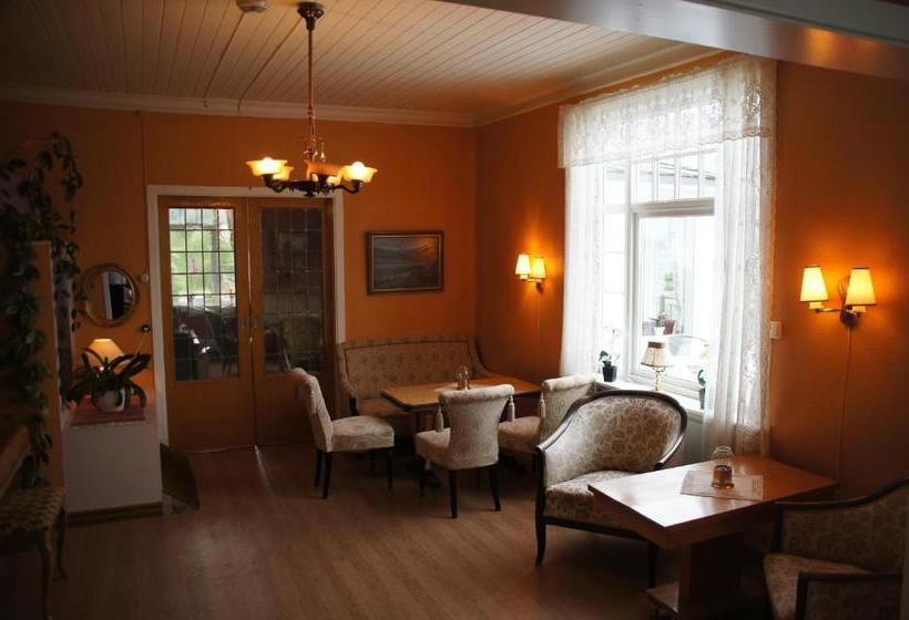 בית מלון כפרי Midtnes