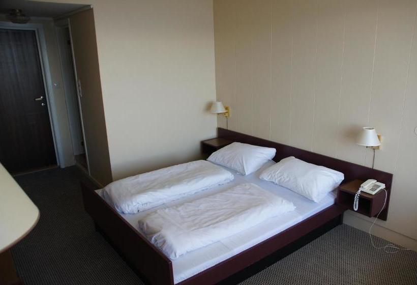 בית מלון כפרי Midtnes