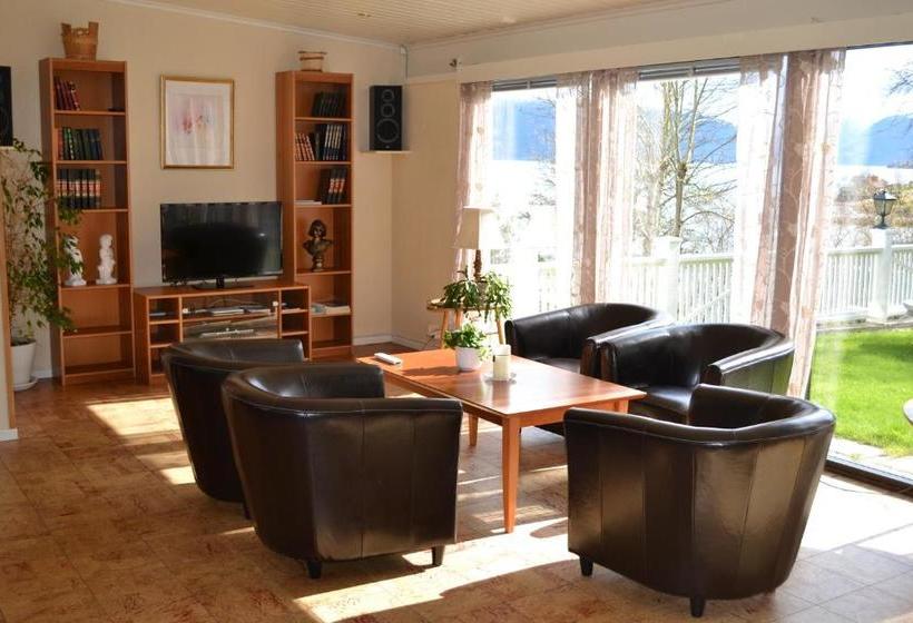 בית מלון כפרי Midtnes