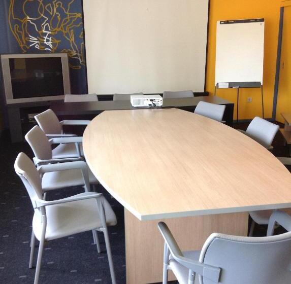 هتل Olimpiska Centra Ventspils