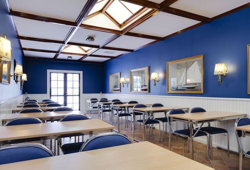 فندق Slottsgården