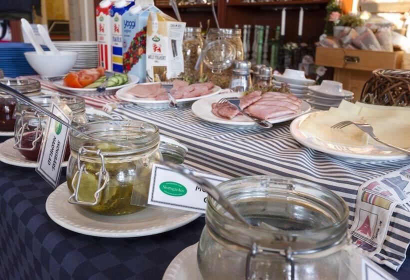 فندق Slottsgården