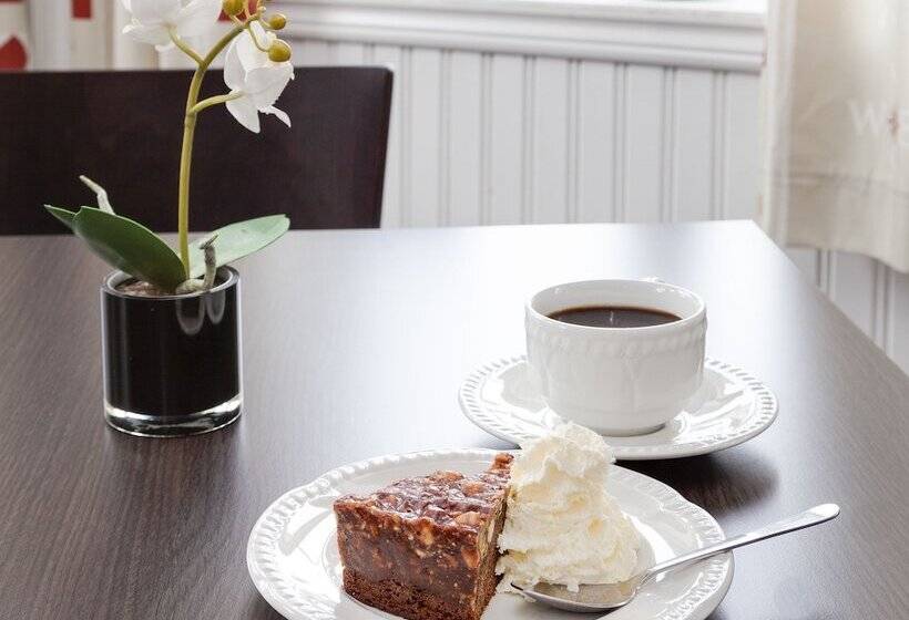 فندق Slottsgården